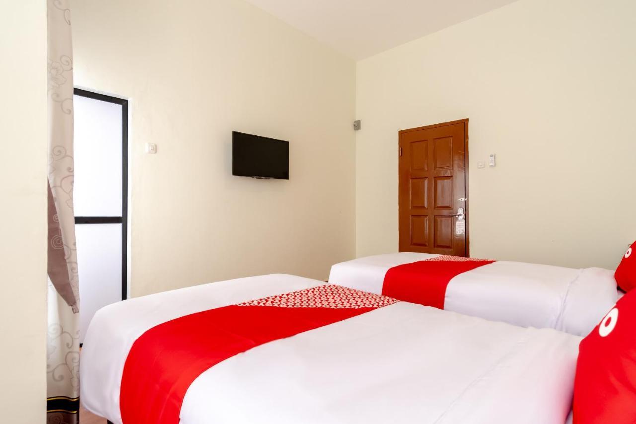 Oyo 1940 Cendana Homestay Syariah Medan Exterior foto